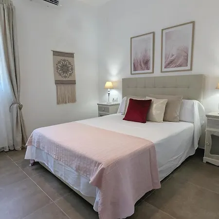 Hébergement de vacances Casa Con Piscina Y Jardin Alma Lobon